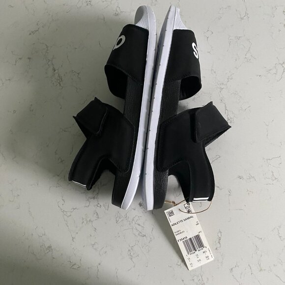 NWT Adidas Men’s Slingback Strap Adilette Black and White Sandals Size 13